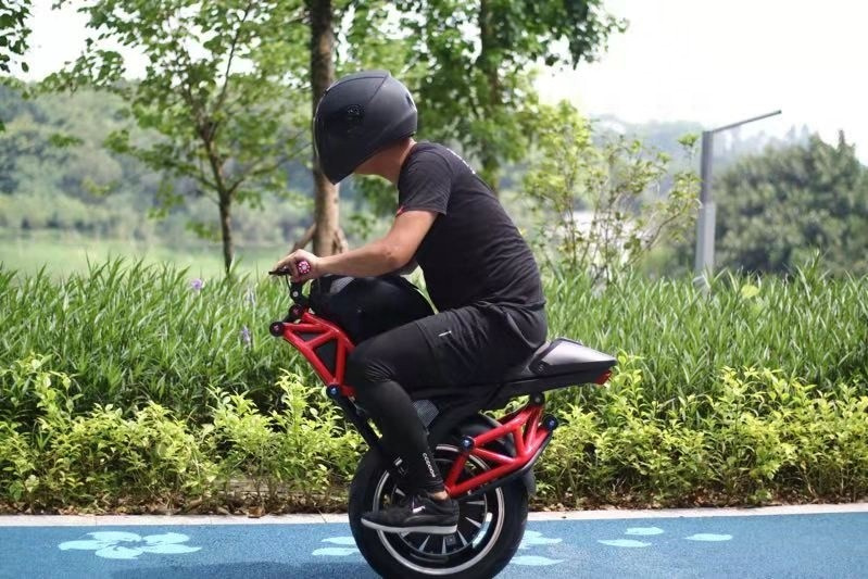 Ducati, xe điện, bốc đầu