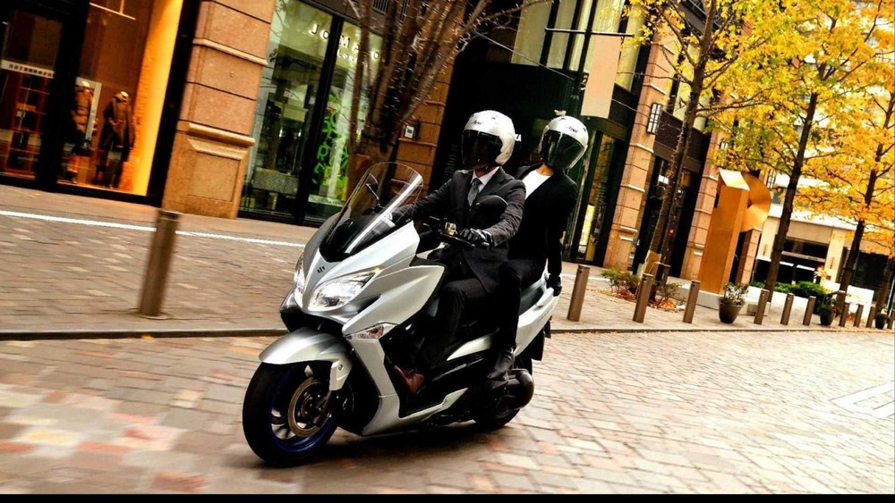 Suzuki Burgman 400, maxi scooter